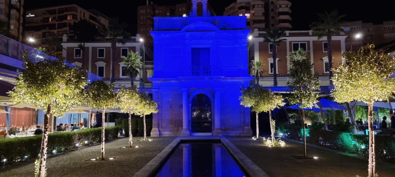 Gleaming & Well Located Apartment In Malaga Center Exterior foto